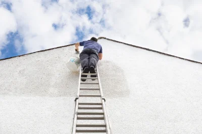 Peinture extérieure à la Chapelle-aux-Brocs — façades et ravalement